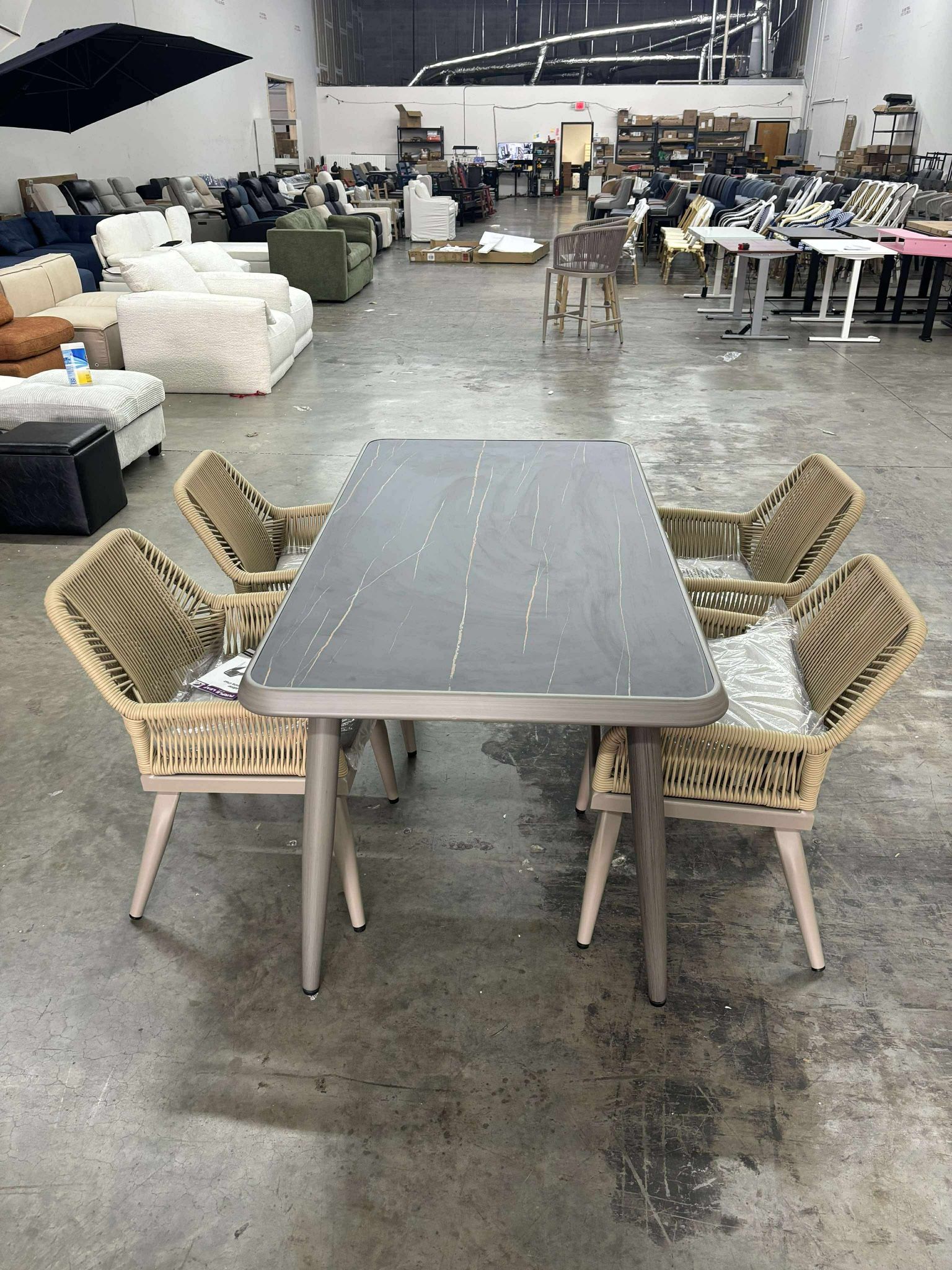 PURPLE LEAF Patio Dining Set one table and 4chairs
