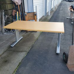 Commercial  Steelcase Pro Series Sit Stand Hydraulic Lift Table  Desk  58x29  $295 Ea Firm Originally  $1000-1200each