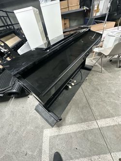 Electric piano on dolly