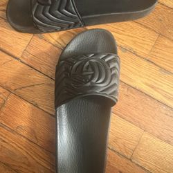 Gucci Slides 