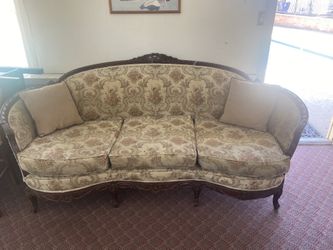 Antique/vintage Couch 
