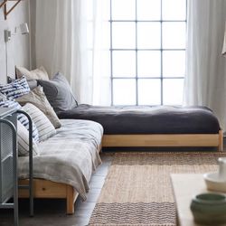 Twin Bed With 2 Mattresses 