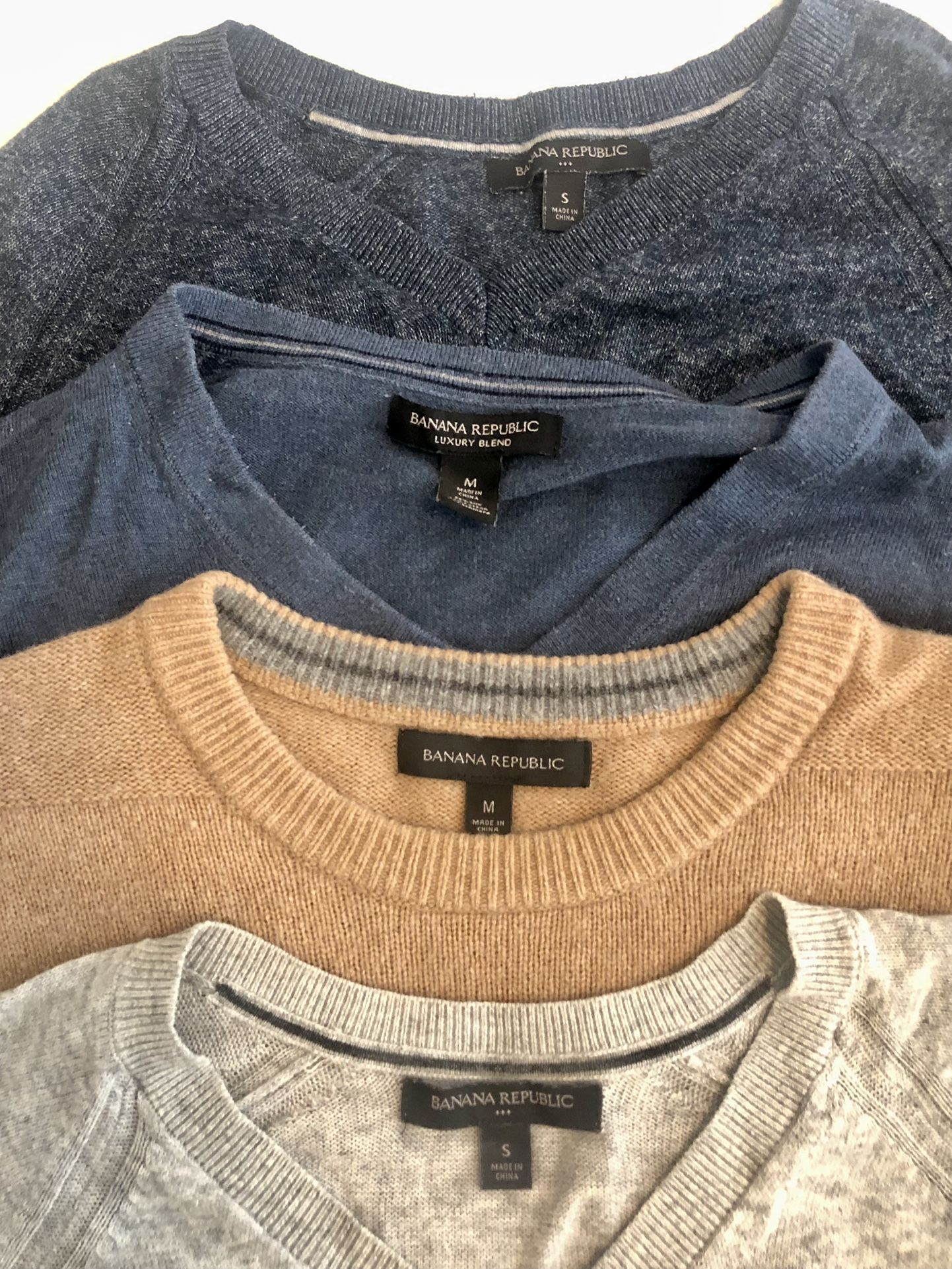 **pending MOVING - Men’s Banana Republic Sweaters