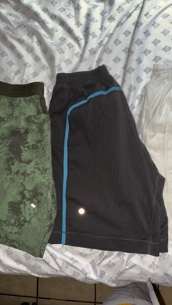 Lululemon para hombre tallas  chica    Small. Cada uno $29.99