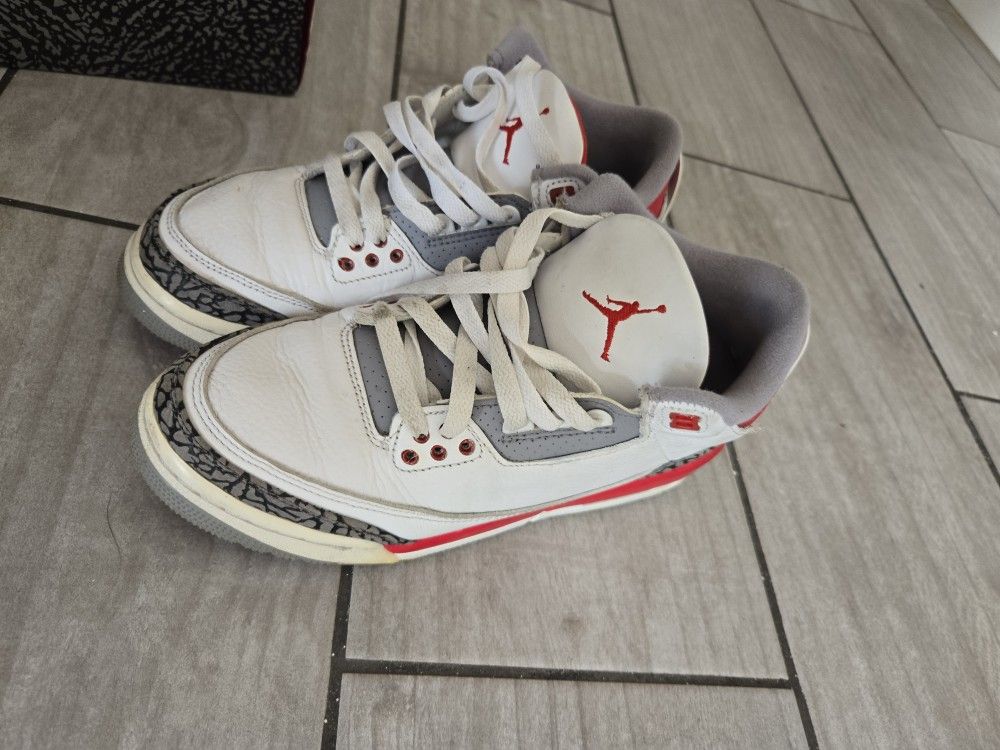 Jordan 3 Retro Fire Red Size 7 Used