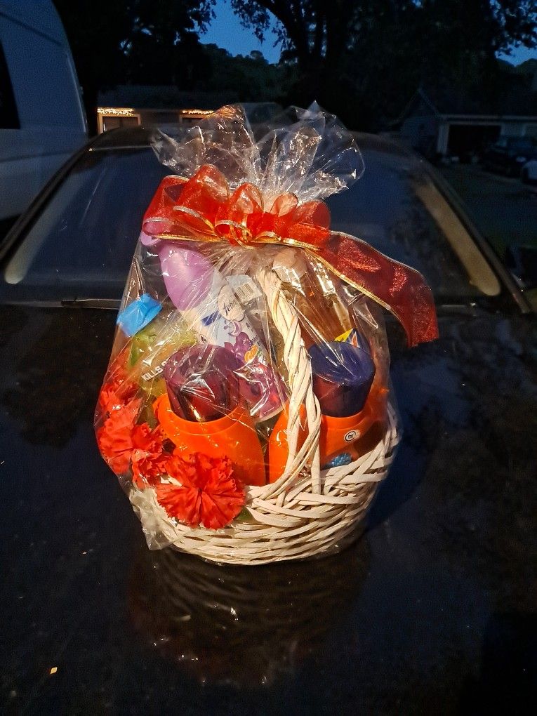 Mother's Day Laundry Gift Basket 