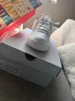 White Nike air force 1