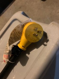 15A 125V Right-Angle Power Plug