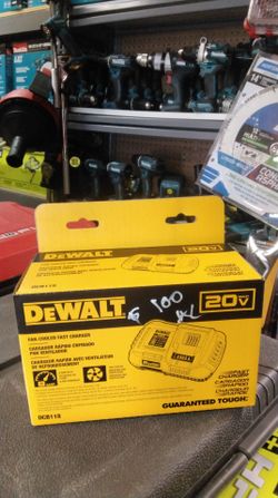 DEWALT 20V MAX FAN - COOLED FAS CHARGER