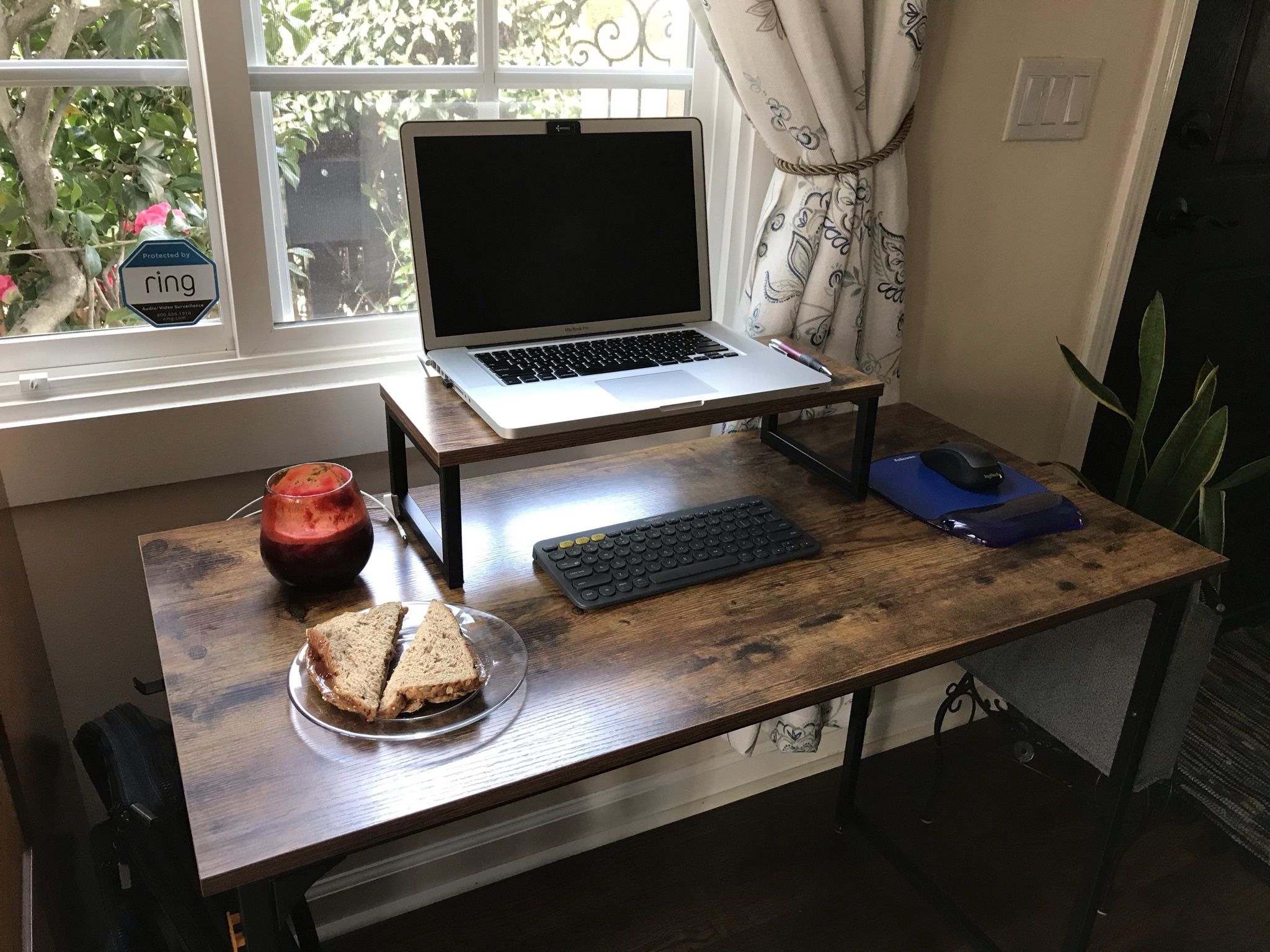 ✨ Like-New Cubiker 40” Home Office Desk — $50 ✨