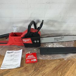 Milwaukee M18 FUEL Chainsaw (TOOL ONLY) NEW