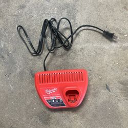 Milwaukee M12 Charger