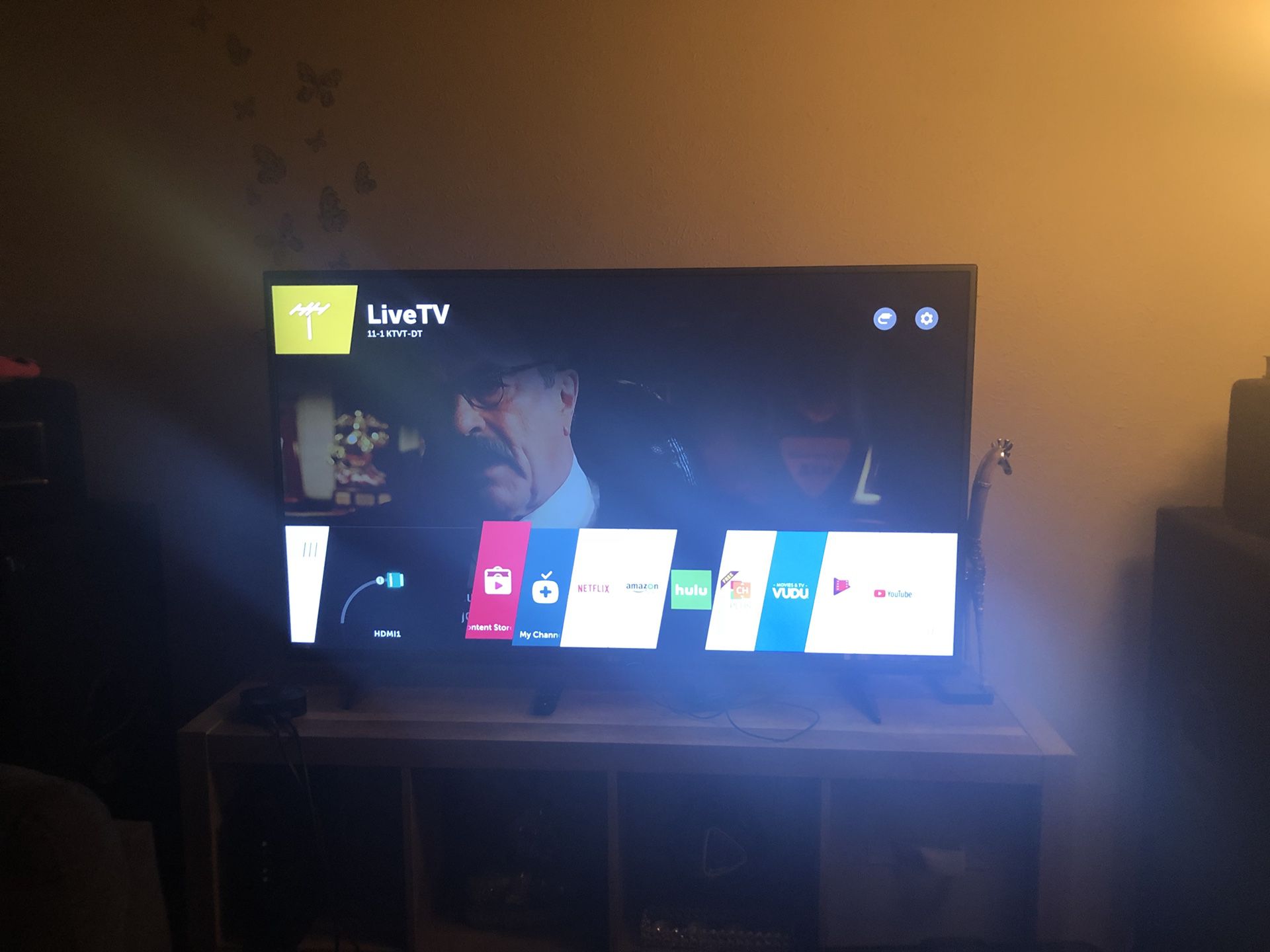 LG smart TV “50 inch”