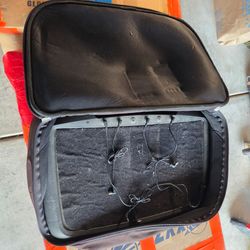 SKB guitar pedalboard case