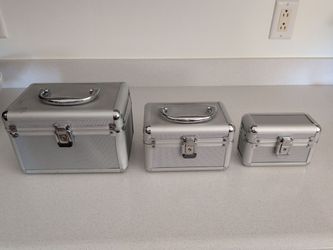 Nesteble metal boxes
