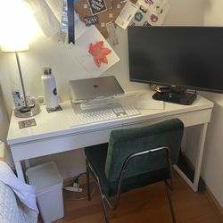 Besta 2024 burs desk