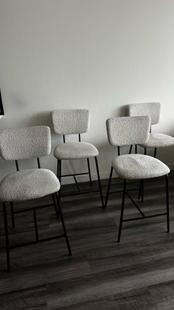 Set of 4 Boucle stools