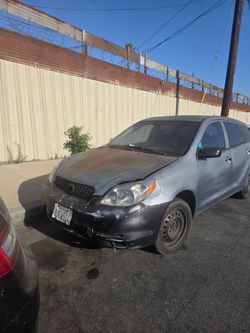 2004 Toyota Matrix complete ho for parts