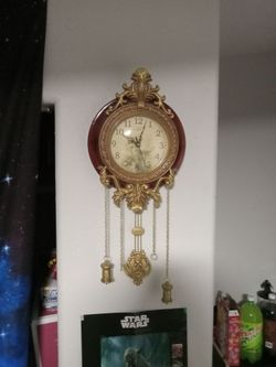 Clock and 2 speakers