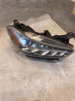2014 - 2021 Maserati Ghibli Headlight