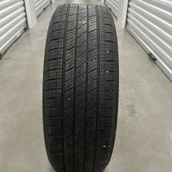 225/65R17 Kumho Solus 
