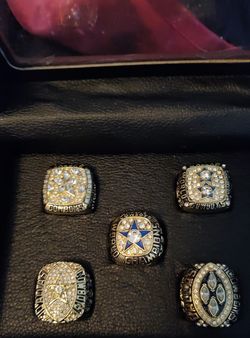 Gold Ring Brand New Open Box Size 9