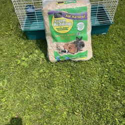PET CAGE, L 40 3/8" X W 20 3/8" X HT 18" & BEDDING   