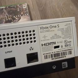 Xbox One With 1 Controller And 2 Games