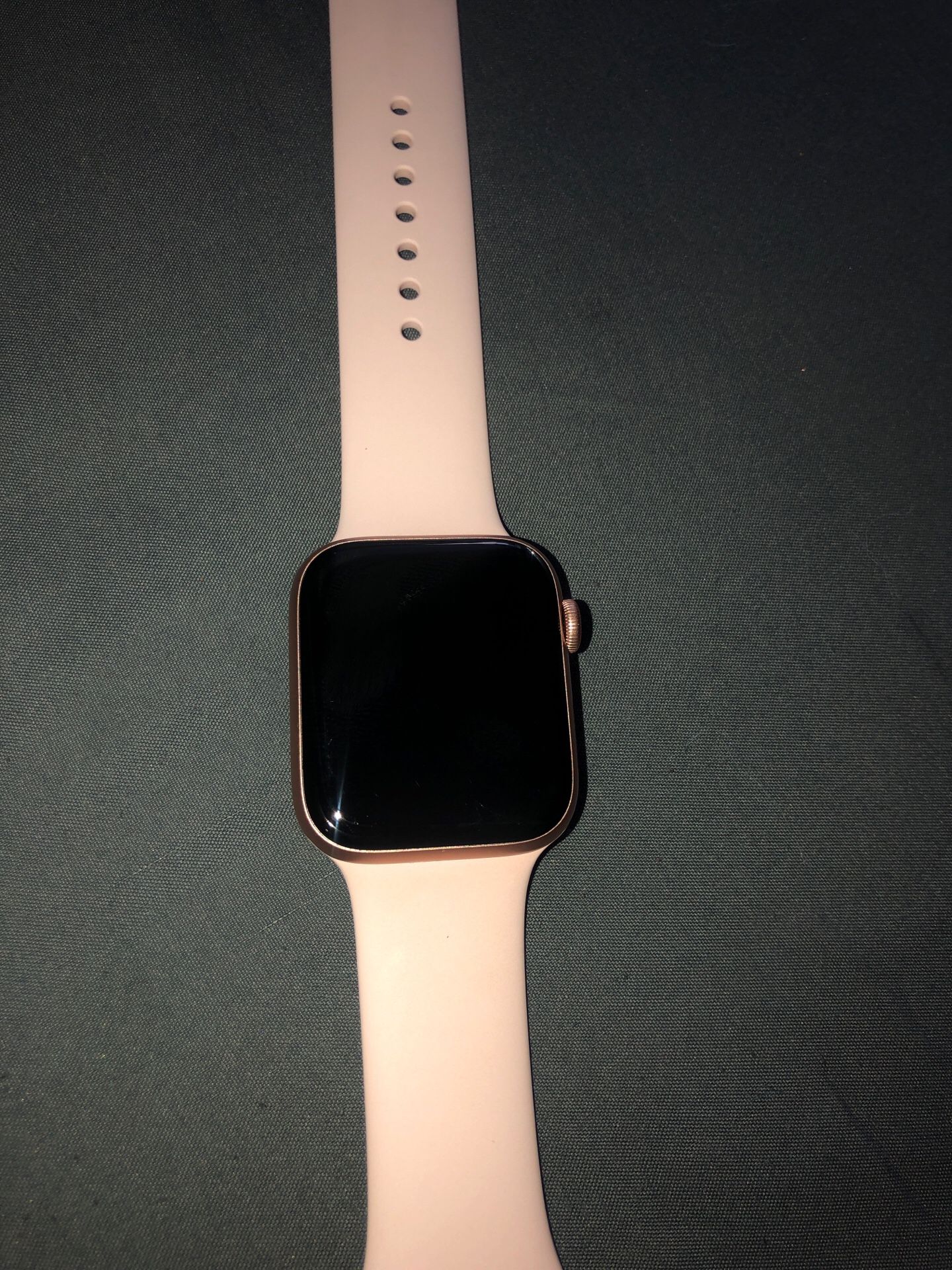 Apple Watch Series 4 Rose Gold
