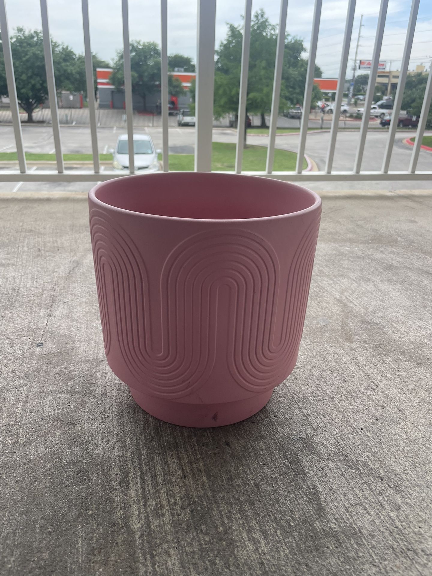 Ceramic pot