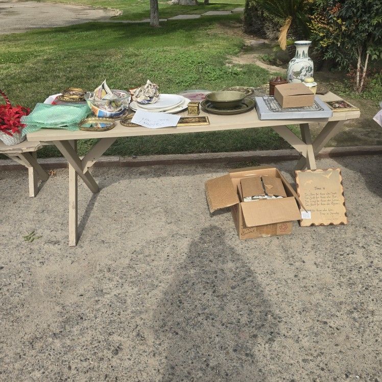 Picnic Table With 2 Benches