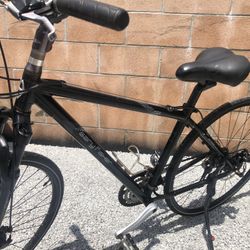 Trek Kaitai. 21 Speed Medium Size Lightweight Aluminum Frame With Disc Brakes 