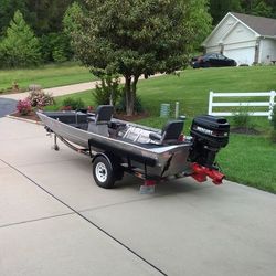 Alweld Boat,  50hp. Mercury,  Minnkota 45 Troller,  Custom Cover