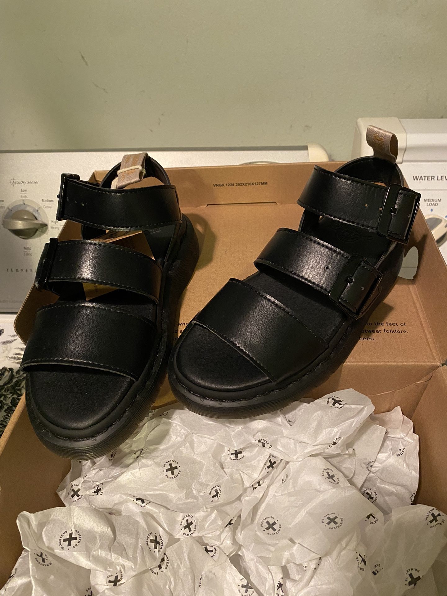 Vegan Gryphon Sandals