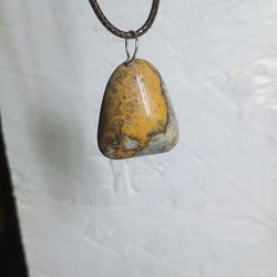 all the stones and crystals necklaces