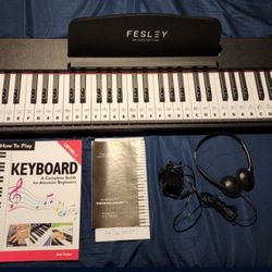 88 Key Board With Extras