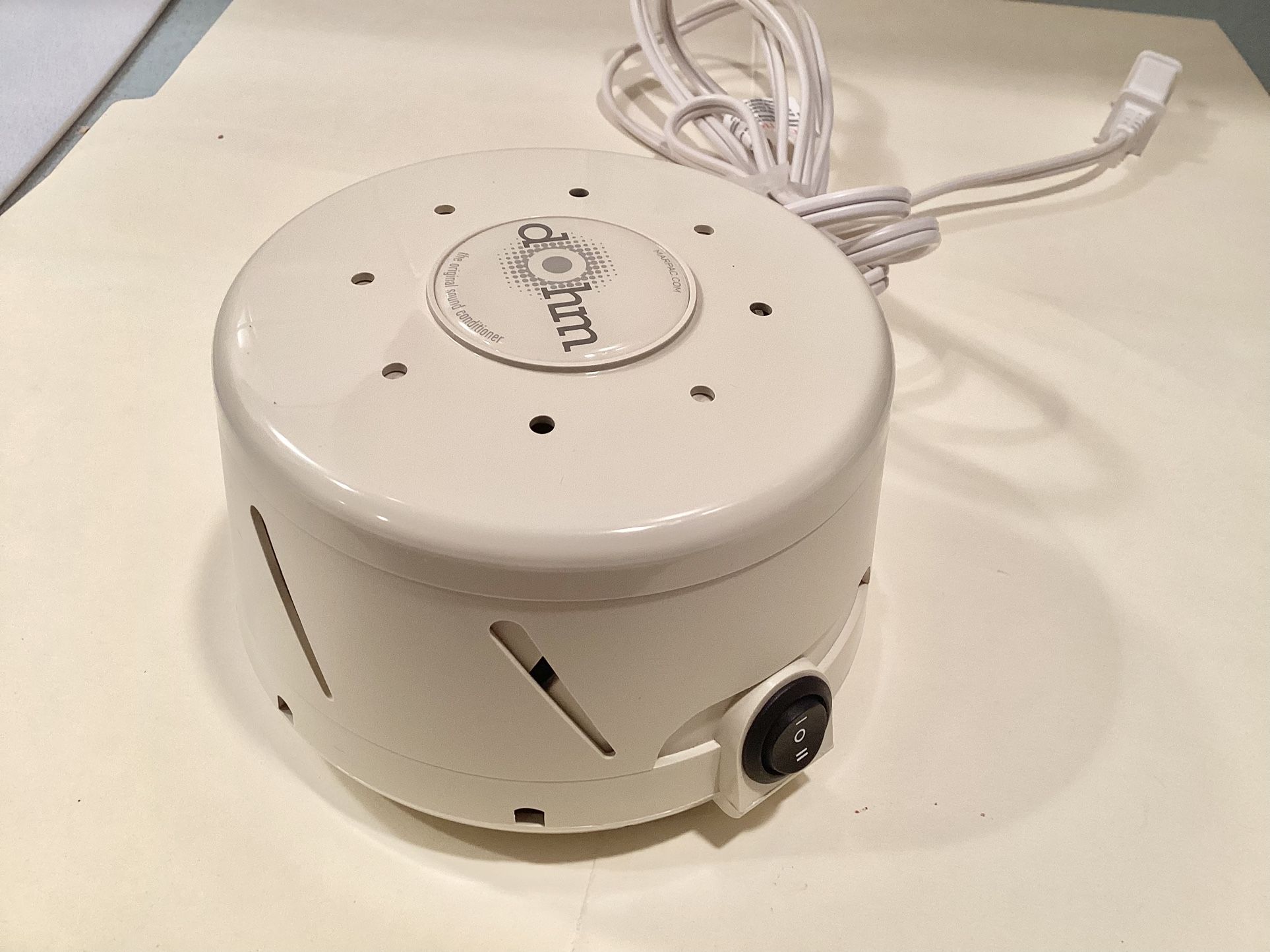 Preowned Yogasleep Dohm Original White Noise Sound Machine Sleeping Aid Office Privacy Soothing