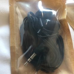 5 Earbuds For 6 Dollar 