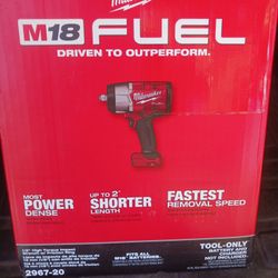 MILWAUKEE M18 FUEL HIGH TORQUE IMPACT WRENCH 1/2