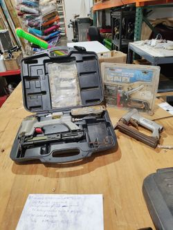 Staple guns