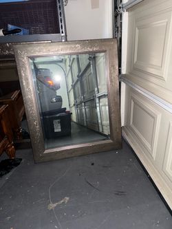 2 Mirrors