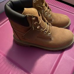 Timberland Boots LIKE NEW