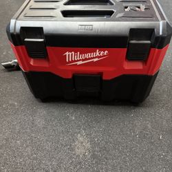 Milwaukee Vacuum