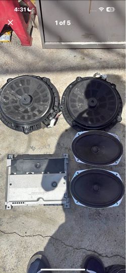 Bose Car Audio Speakers Amplifier Set