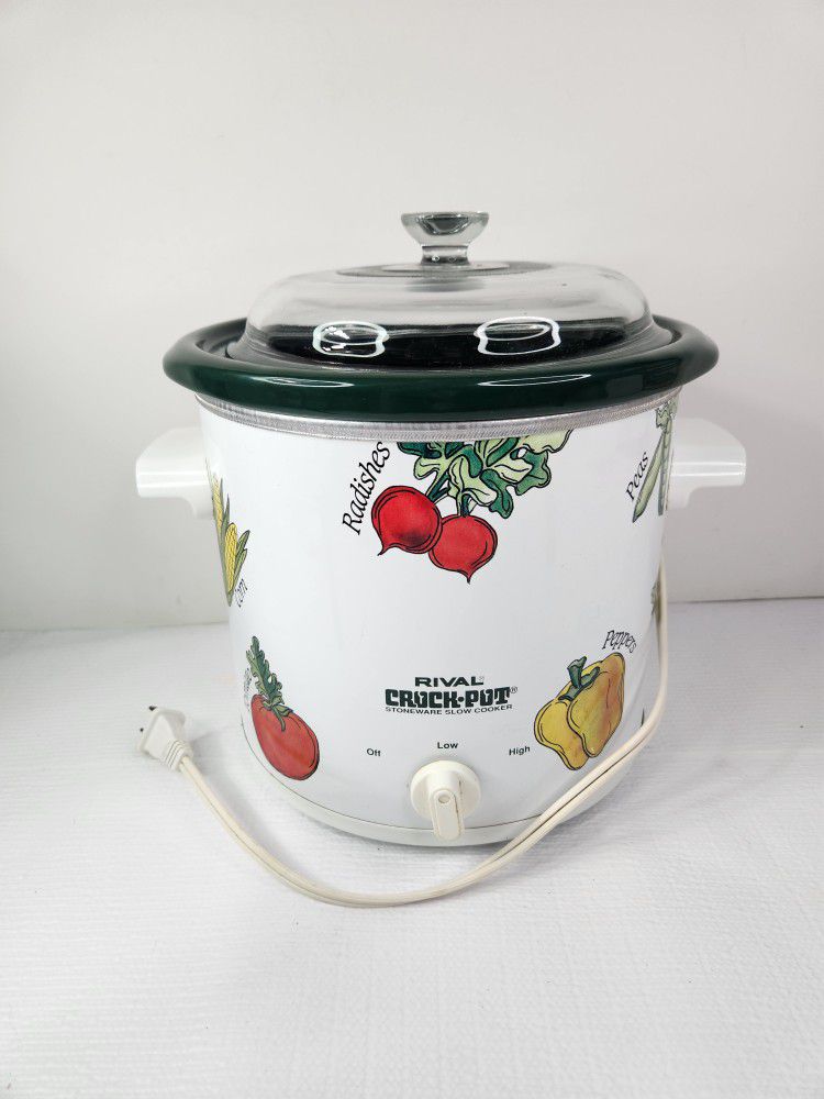 Vintage 2.5 Qt Rival Crockpot Stoneware Slow Cooker With plastic Lid (3120)