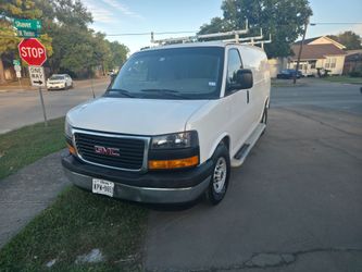 2017 GMC Savana 2500 Cargo Van 4.8L V8 towing package super clean inside and out brandy tires. No leaks, no issues. Ice cold air conditioner shelving 