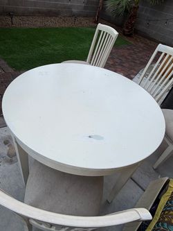 Dining room table