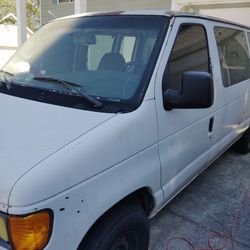 2003 Ford E-150