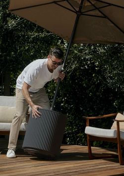 NEW In Box Large Modern Sturdy Veradek Umbrella Side Table With Wheels
