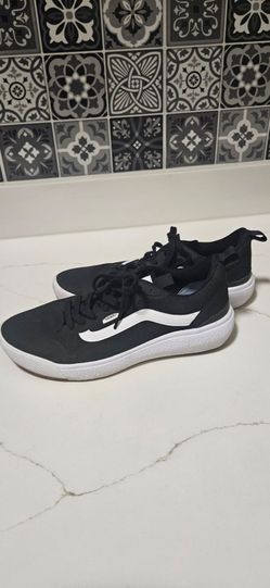 Brand new Van's shoes